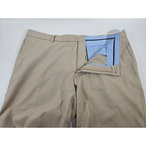 Men's 40 Peter Millar Wrightsville Performance Short 9" Tan Khaki EUC Golf - Picture 5 of 8